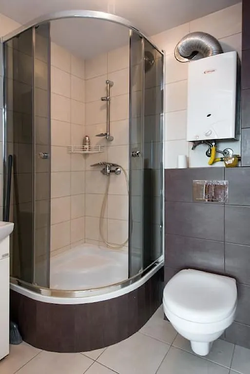 Studio Aleja Pokoju II Krakow 0*,